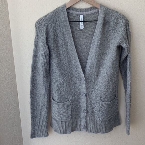 Vintage‎ Aero Gray Fuzzy Cable knit Cardigan Sweater XS - Picture 1 of 7